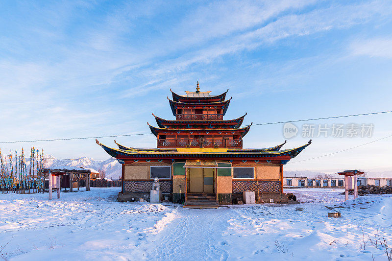 Kyrensky datsan Gandan Darzhaling冬季。在克伦村的佛教寺庙。东萨扬山麓，图金斯卡亚山谷。布里亚特、西伯利亚,俄罗斯。